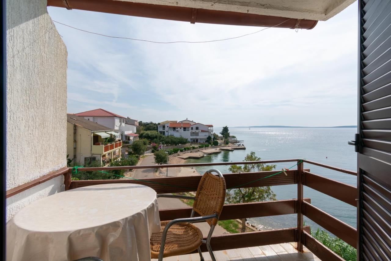 Apartments By The Sea Mandre, Pag - 4101 Kolan Εξωτερικό φωτογραφία